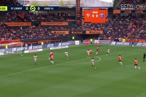 個人能力！登貝萊右路內(nèi)切抽射破門，巴黎1-0領(lǐng)先洛里昂！